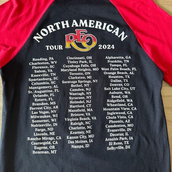 REO Speedwagon 2024 Tour Raglan Baseball Red and Black Long Sleeve Size Small - Picture 5 of 5